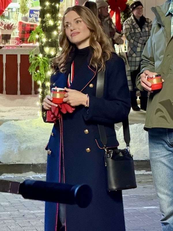 Holiday Touchdown A Bills Love Story Holland Roden Blue Coat
