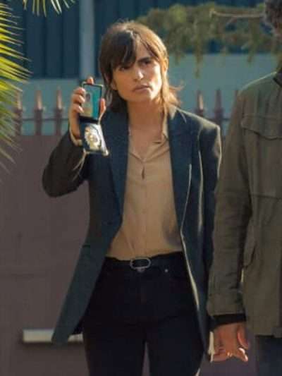 City of Shadows S01 Verónica Echegui Grey Blazer