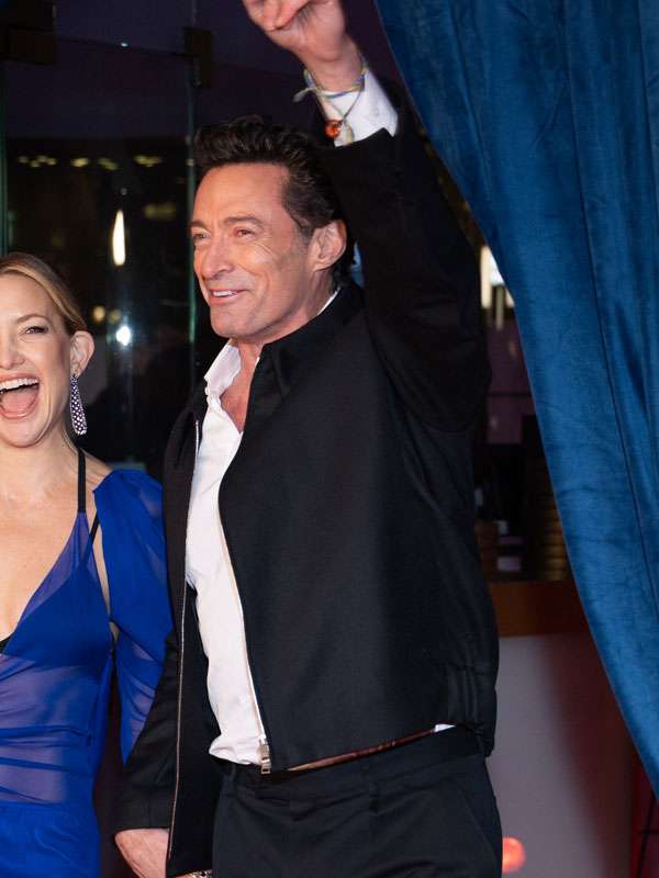 Hugh Jackman Song Sung Blue Movie Priemere 2025 Black Jacket