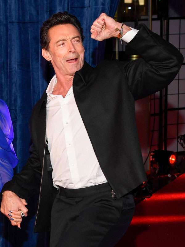 Hugh Jackman Song Sung Blue Movie Priemere Black Jacket