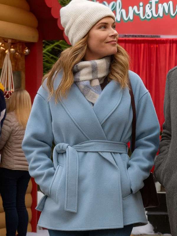 Lyndsy Fonseca Single on the 25th Coat
