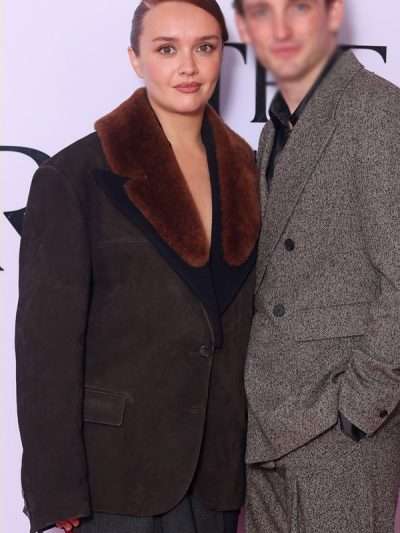 Olivia Cooke The Girlfriend S01 Brown Suede Blazer