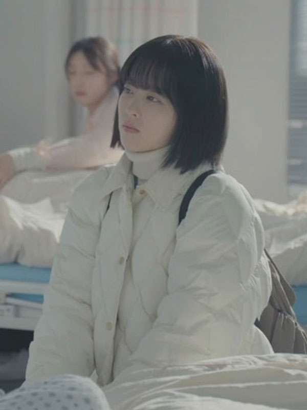 Our Unwritten Seoul S01 Park Bo-young White Puffer Jacket