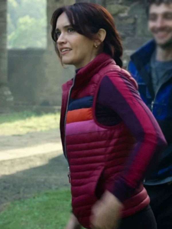 The Girlfriend S01 Olivia Cooke Puffer Vest