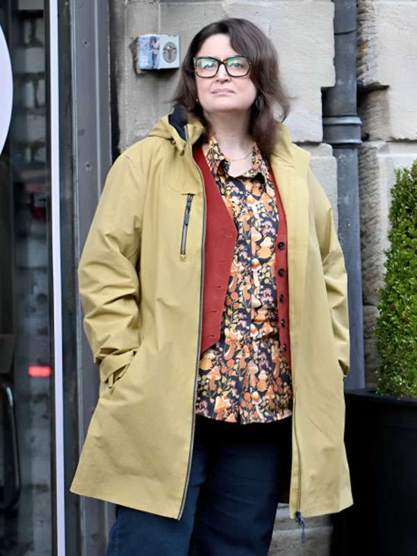 Run Away S01 Elena Ravenscroft Yellow Hooded Jacket