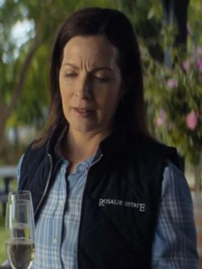 Dear Life S01 Annie Maynard Black Vest