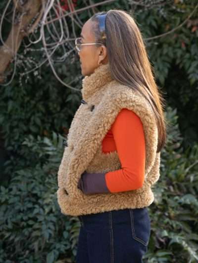 Will Trent S04 Amanda Wagner Sherpa Vest