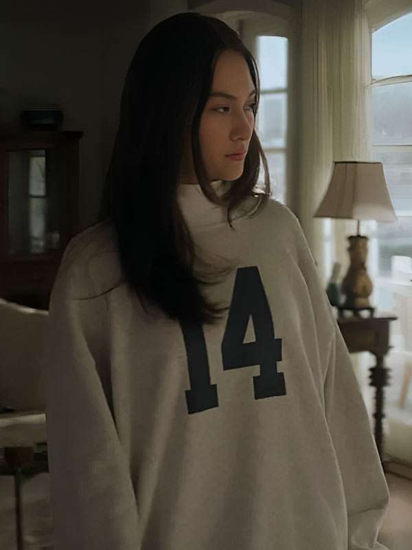 The Summer I Turned Pretty Lola Tung Grey Sweatshirt