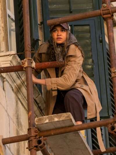 Kiara Carrera Outer Banks S05 Brown Trench Coat