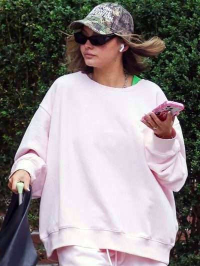 Madelyn Cline NYC 2026 Baby Pink Oversized Sweatshirt