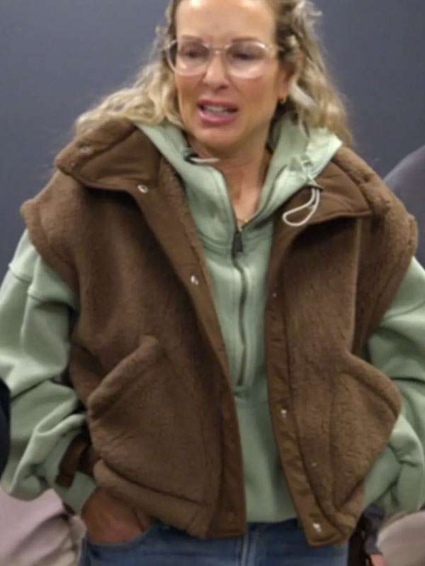 Baylen Out Loud S03 Julie Dupree Brown Sherpa Vest