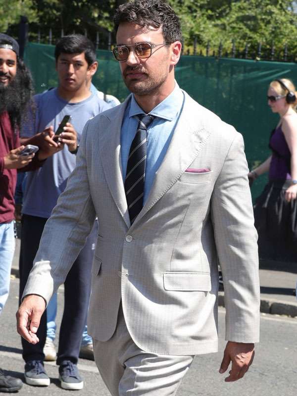 Theo James The Gentlemen S02 Grey Suit