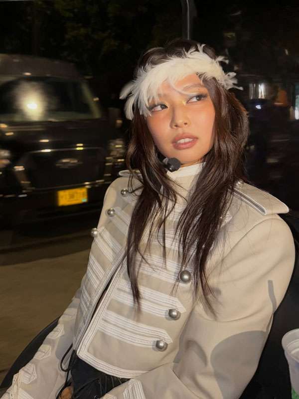Jennie Lollapalooza Fest 2026 Beige Military Jacket