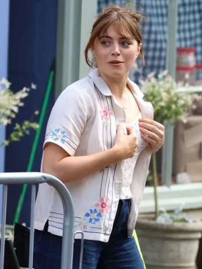Bella Maclean Rivals S02 Floral Shirt