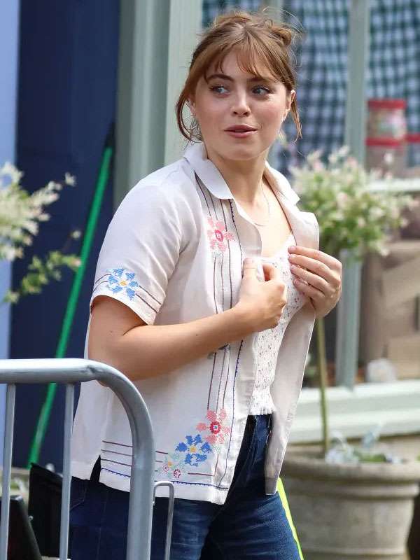 Bella Maclean Rivals S02 Floral Shirt
